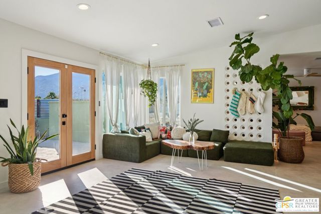 3864 E Calle San Raphael, Palm Springs, CA 92264