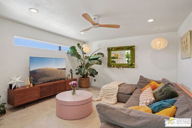 3864 E Calle San Raphael, Palm Springs, CA 92264