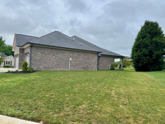 836 Justine Circle W, Indianapolis, IN 46234