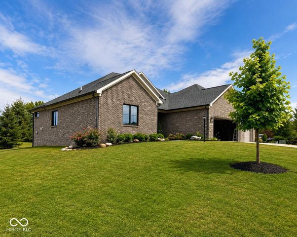 836 Justine Circle W, Indianapolis, IN 46234
