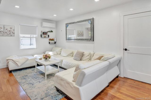 159 Southside Avenue, Freeport, NY 11520