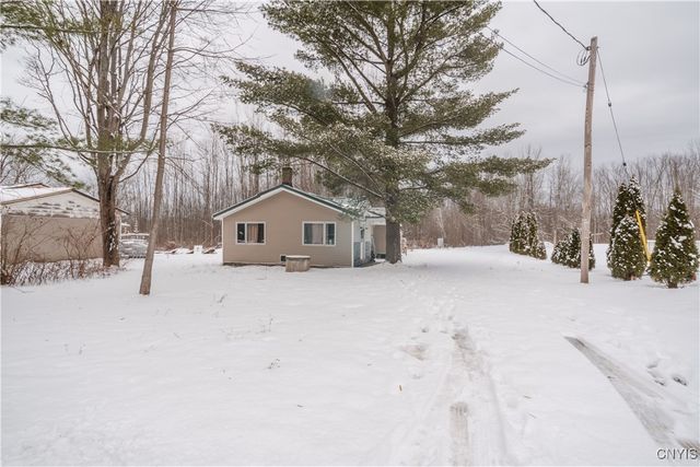 1360 County Route 3, Hannibal, NY 13074