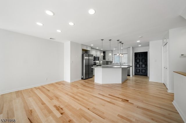 300 Gorge Rd 38, Cliffside Park Boro, NJ 07010