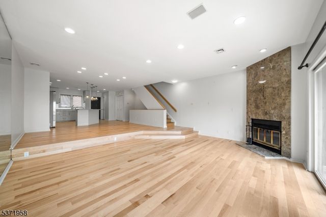 300 Gorge Rd 38, Cliffside Park Boro, NJ 07010