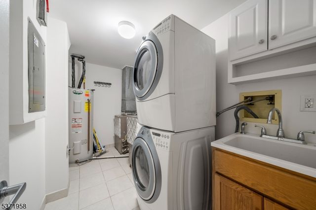 300 Gorge Rd 38, Cliffside Park Boro, NJ 07010