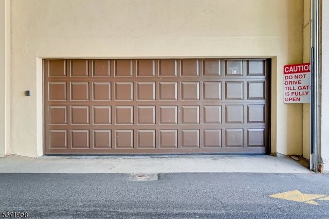 300 Gorge Rd 38, Cliffside Park Boro, NJ 07010