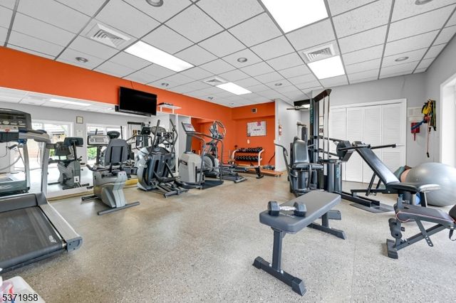 300 Gorge Rd 38, Cliffside Park Boro, NJ 07010