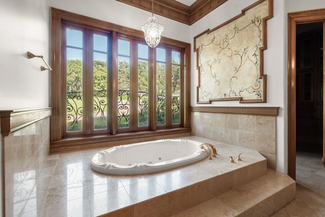 4505 Tour 18 Drive, Flower Mound, TX 75022