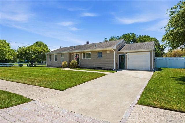 718 Patrick Street, Westhampton, NY 11978