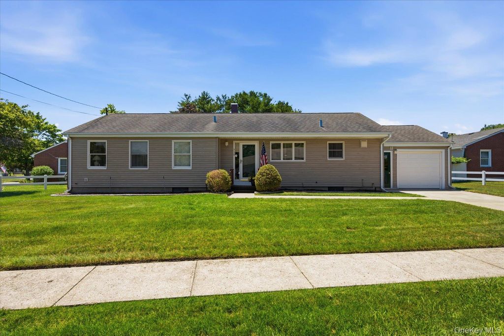718 Patrick Street, Westhampton, NY 11978