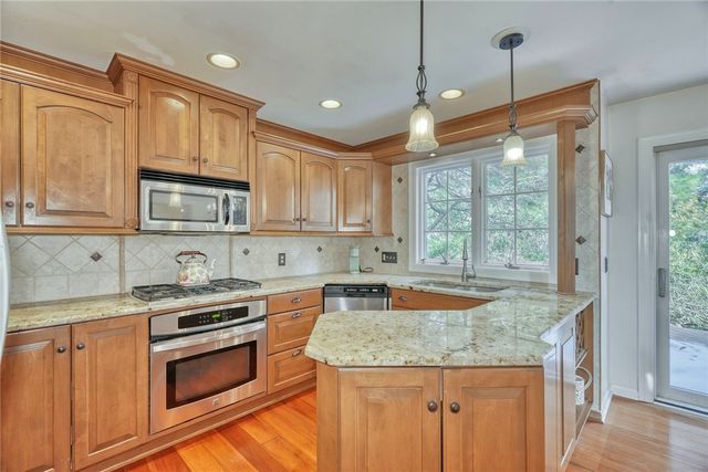 150 Regatta Drive, Webster, NY 14580
