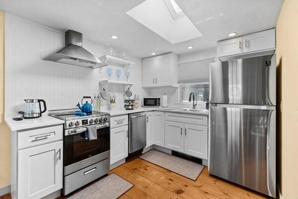 168 N Shore Boulevard 12, East Sandwich, MA 02537