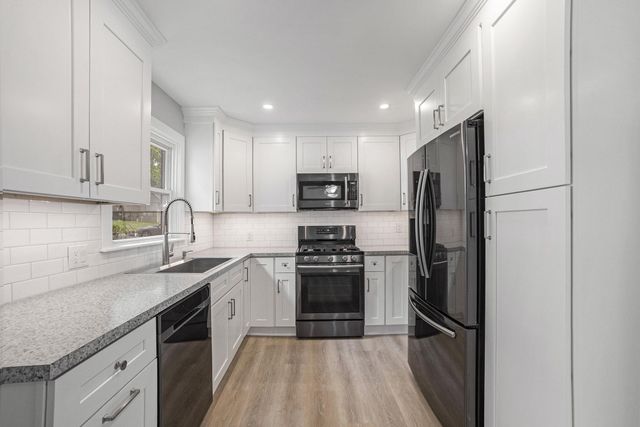 524 CONTINENTAL RD, Hatboro, PA 19040