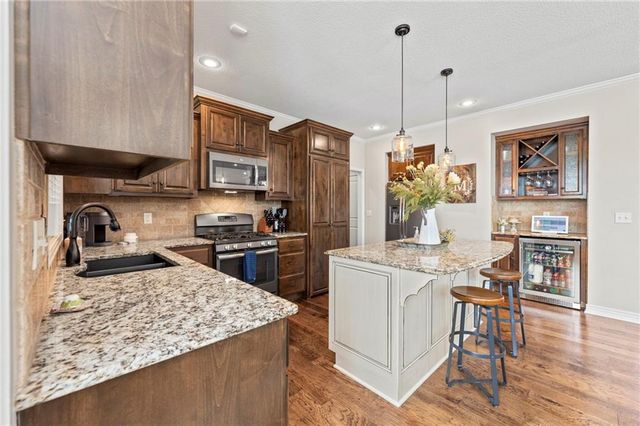 20573 W 112 Terrace, Olathe, KS 66061