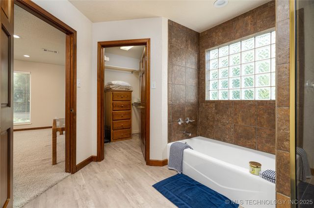 8775 Leonard Street, Kingston, OK 73439