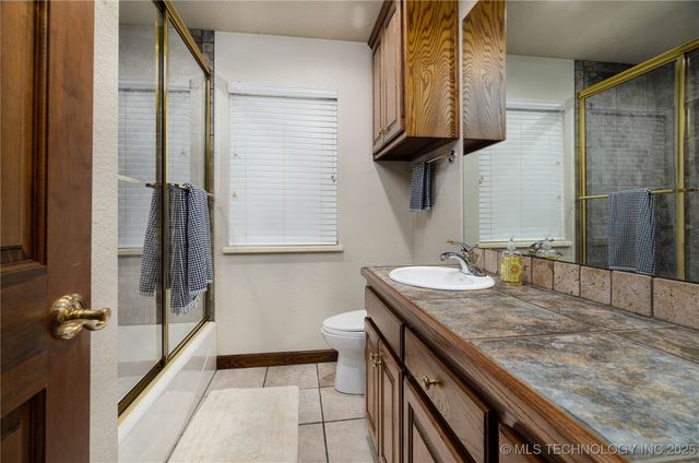 8775 Leonard Street, Kingston, OK 73439