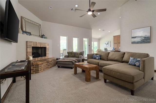 8775 Leonard Street, Kingston, OK 73439