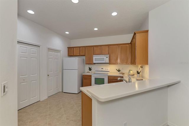 9367 CARNABY DRIVE, Venice, FL 34293