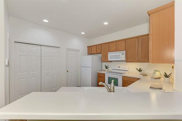 9367 CARNABY DRIVE, Venice, FL 34293