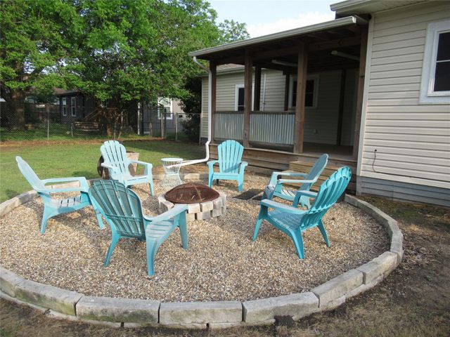 2213 Greenville Street, Caddo Mills, TX 75135