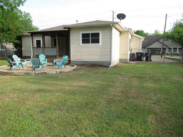 2213 Greenville Street, Caddo Mills, TX 75135