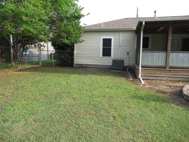 2213 Greenville Street, Caddo Mills, TX 75135