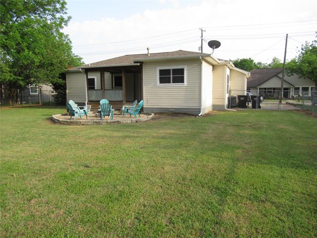 2213 Greenville Street, Caddo Mills, TX 75135