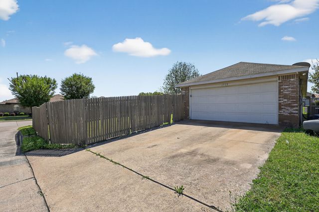 1715 Reynolds Street, Lancaster, TX 75134