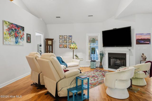 4149 Carlyle Place SE, Southport, NC 28461