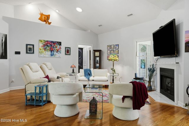 4149 Carlyle Place SE, Southport, NC 28461
