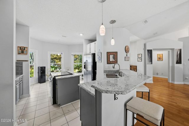 4149 Carlyle Place SE, Southport, NC 28461