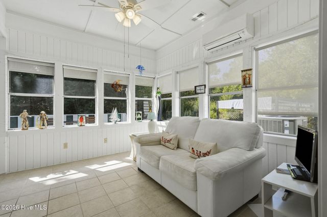 4149 Carlyle Place SE, Southport, NC 28461