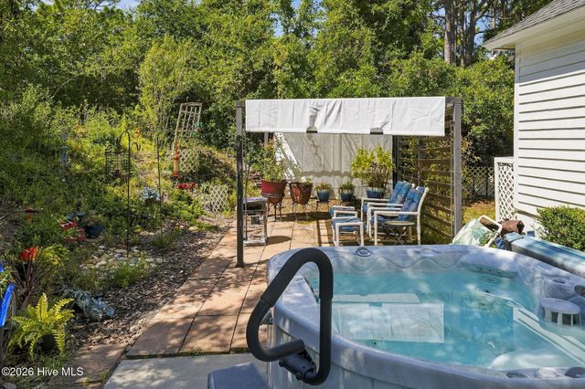 4149 Carlyle Place SE, Southport, NC 28461