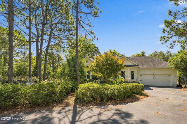 4149 Carlyle Place SE, Southport, NC 28461