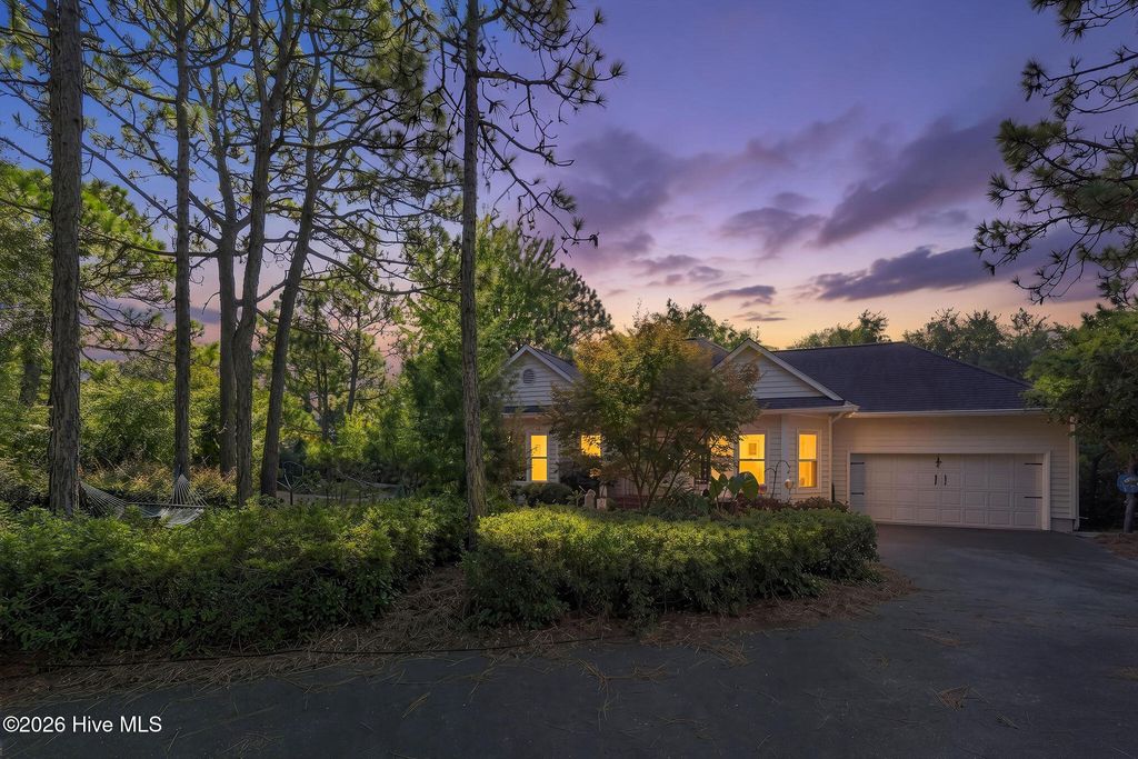 4149 Carlyle Place SE, Southport, NC 28461