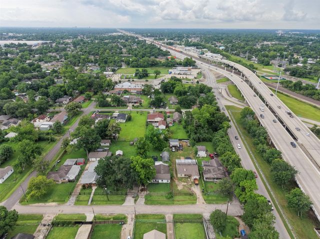 1213 Post Street, Houston, TX 77022
