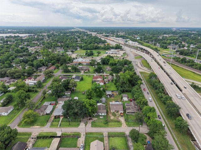 1213 Post Street, Houston, TX 77022