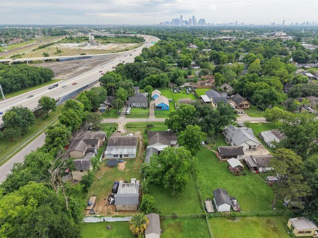 1213 Post Street, Houston, TX 77022