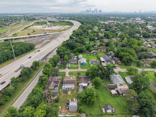 1213 Post Street, Houston, TX 77022