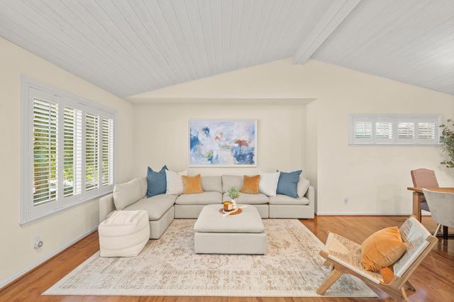 212 Elysian Pl, Grass Valley, CA 95945