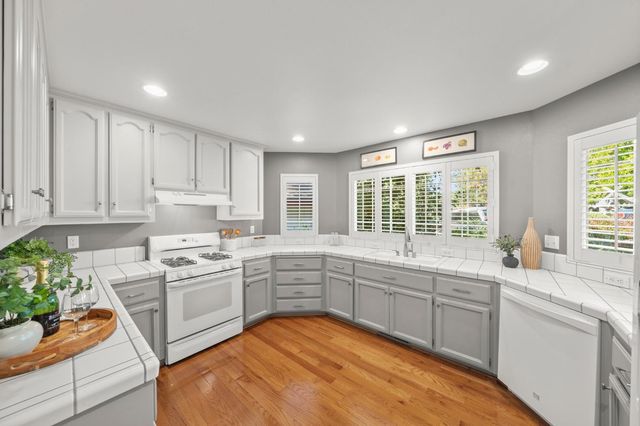 212 Elysian Pl, Grass Valley, CA 95945