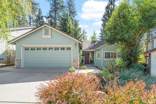 212 Elysian Pl, Grass Valley, CA 95945