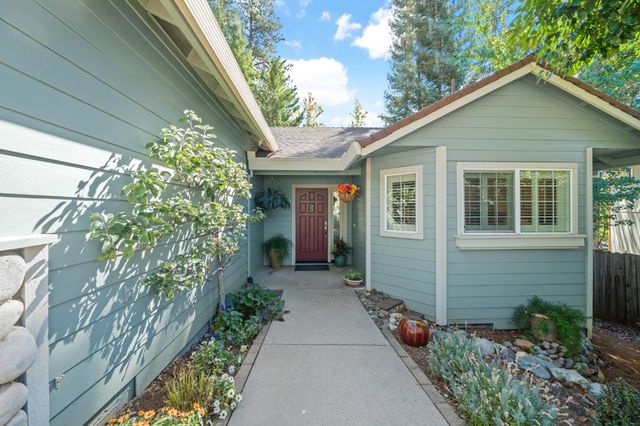 212 Elysian Pl, Grass Valley, CA 95945