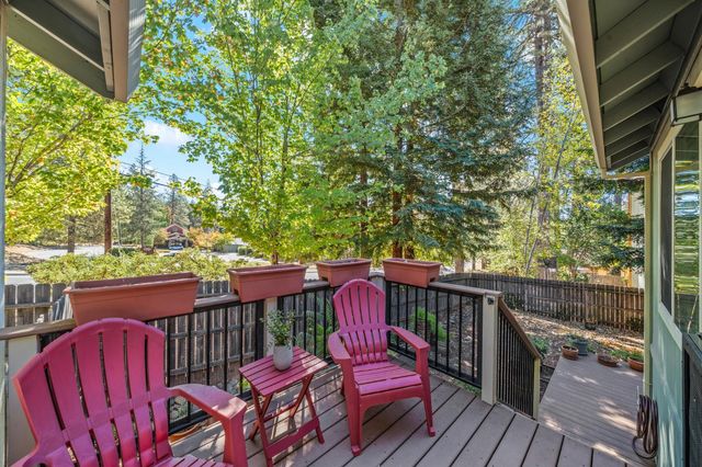 212 Elysian Pl, Grass Valley, CA 95945
