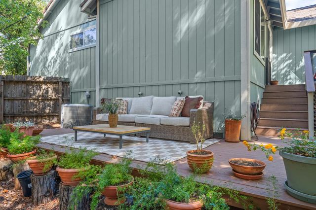 212 Elysian Pl, Grass Valley, CA 95945