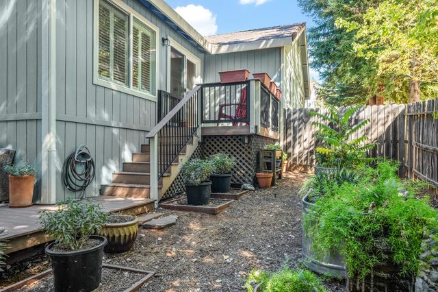 212 Elysian Pl, Grass Valley, CA 95945
