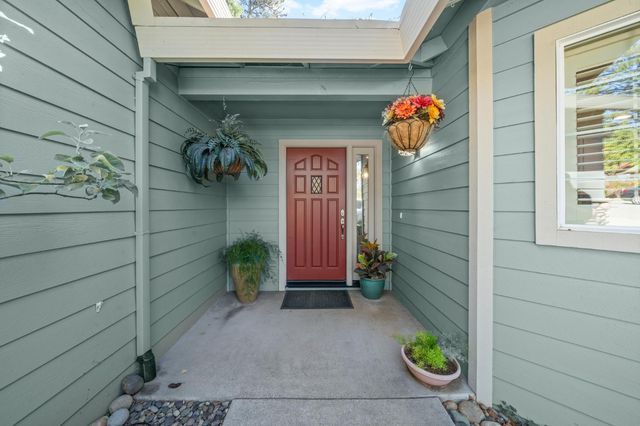 212 Elysian Pl, Grass Valley, CA 95945