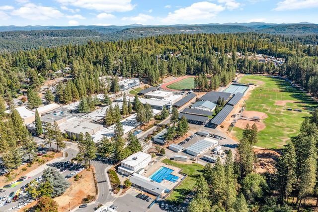 212 Elysian Pl, Grass Valley, CA 95945