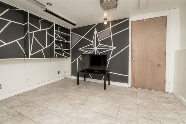 592 Mountain Ave, Revere, MA 02151