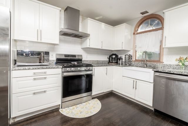 592 Mountain Ave, Revere, MA 02151